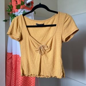 yellow ribbed abercrombie top with rutched detail